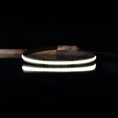 Striscia LED COB con 528 chip larghezza 8 mm e 3000k 4000k e 6500k opzioni di colore per cartellone delle tende
