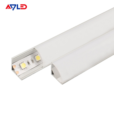 Profili di strisce a LED Canale diffusore di luce di angolo Canale di estrusione LED Profilo di alluminio per strisce a LED