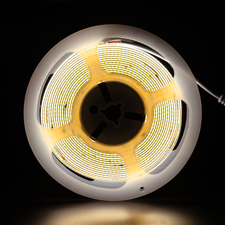 L'illuminazione a striscia LED premium 5 metri sotto il rivestimento CRI90 528 led/m, 1000Lm/m
