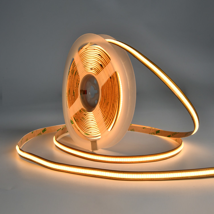 Taglio libero DC12V 528LEDS COB Strip Light 3000K Temperatura del colore IP 20