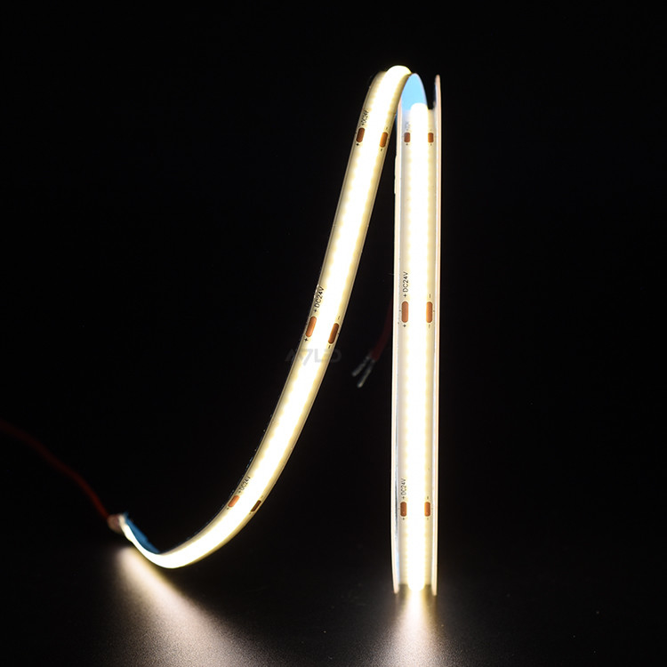 LED di grado commerciale 320 COB LED Strip Light con profilo in alluminio e potenza di 5W